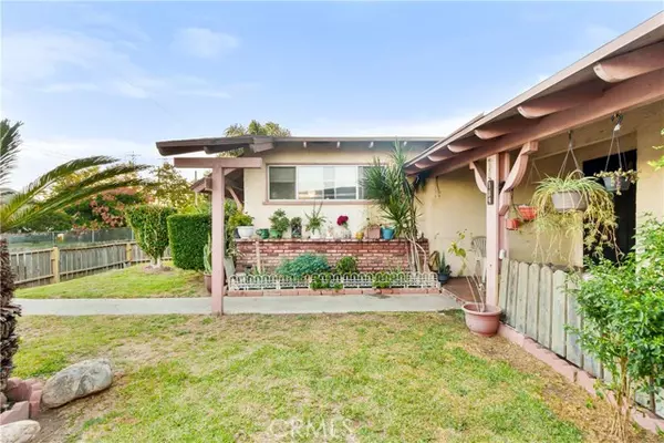 Compton, CA 90220,109 W Glencoe