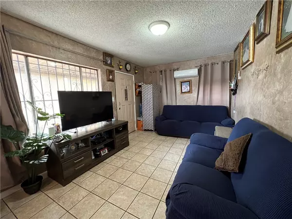 East Los Angeles, CA 90022,5643 E 6th