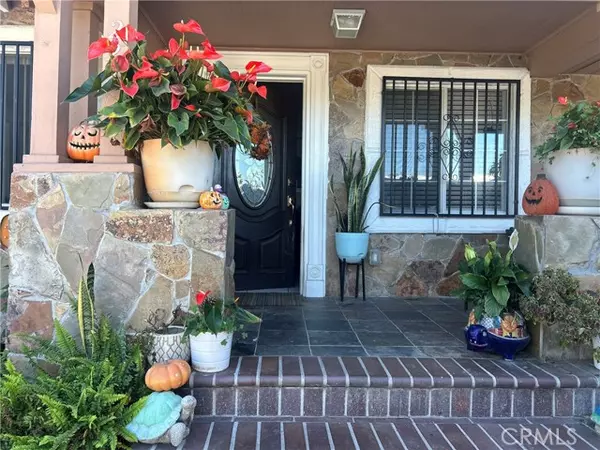 Los Angeles, CA 90003,222 W 87th