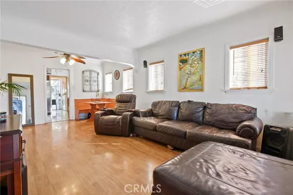 Long Beach, CA 90805,305 E 52nd Street