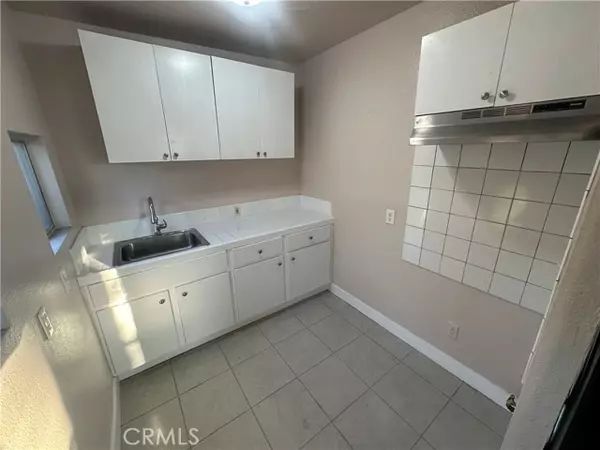 Wilmington (los Angeles), CA 90744,920 mcfarland Avenue