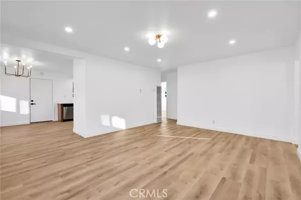 East Los Angeles, CA 90063,1006 Van Pelt