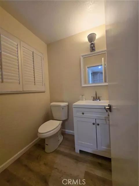 Fullerton, CA 92833,919 Creekside