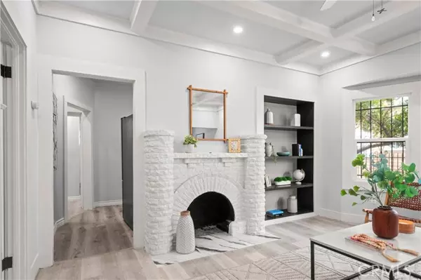 Los Angeles, CA 90037,331 W 52nd Place