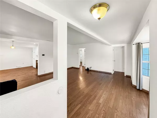 Santa Fe Springs, CA 90670,9822 Bartley Avenue