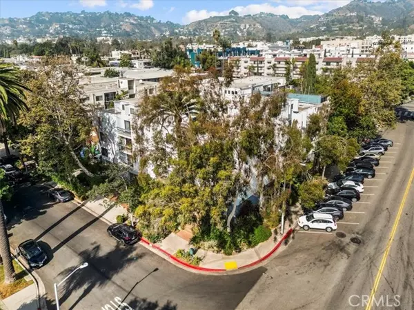 West Hollywood, CA 90046,7505 Hampton Avenue #4