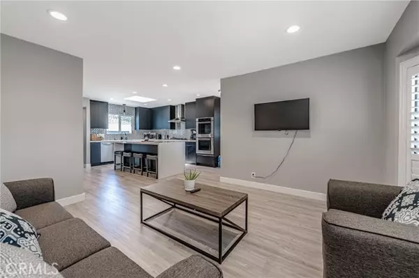 Long Beach, CA 90808,4839 Premiere