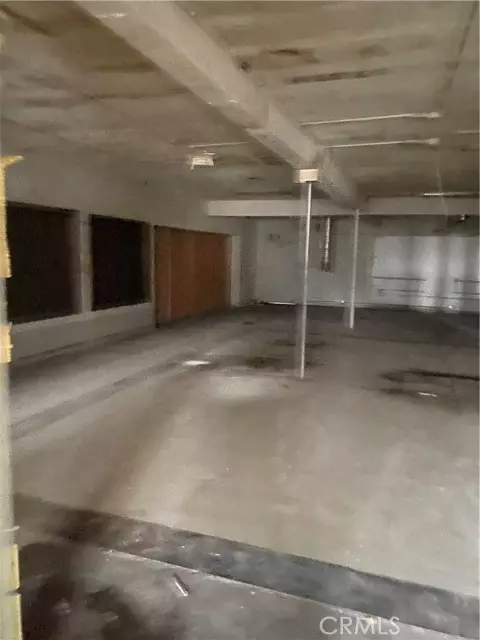 Compton, CA 90221,603 S Long Beach