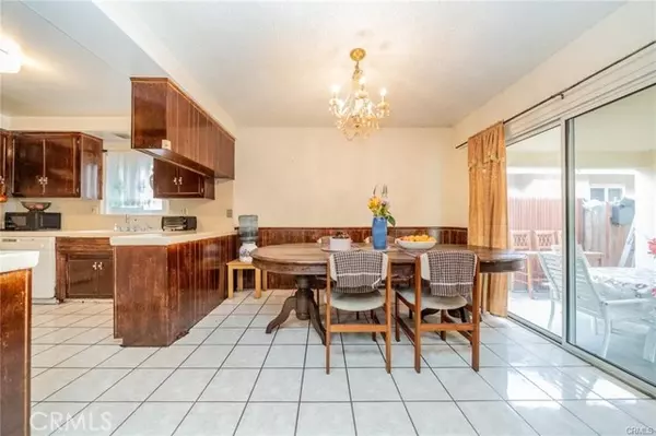 Inglewood, CA 90301,918 S Oak Street