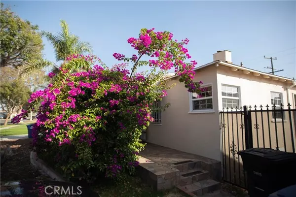 South Gate, CA 91355,9726 Kauffman Avenue