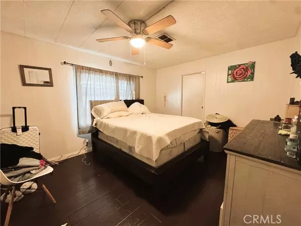 Paramount, CA 90723,16600 Downey Avenue #145