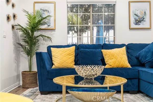 Los Angeles, CA 90003,7516 Avalon