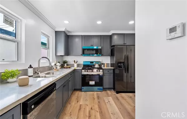 Los Angeles, CA 90003,426 W 63rd