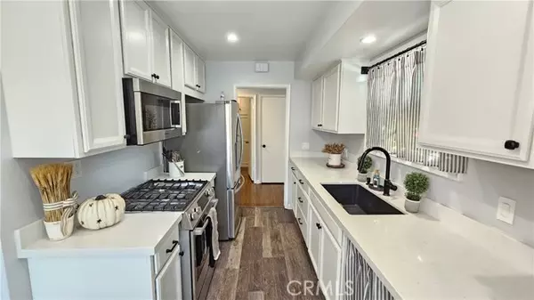 Whittier, CA 90602,8603 Friends