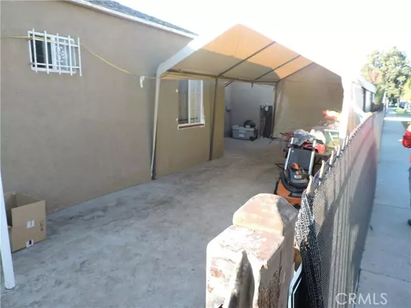 Los Angeles, CA 90003,157 E 104th Street