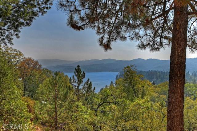 1013 Nadelhorn Drive, Lake Arrowhead, CA 92352