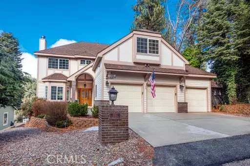 Angelus Oaks, CA 92305,6180 Cedar Avenue