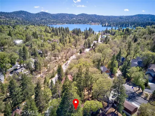 945 #8, Lucerne Lane #8, Lake Arrowhead, CA 92352