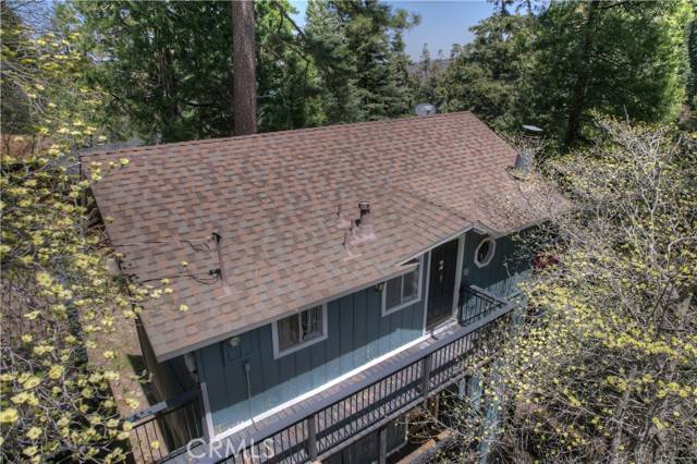 725 Oakmont Lane, Lake Arrowhead, CA 92352