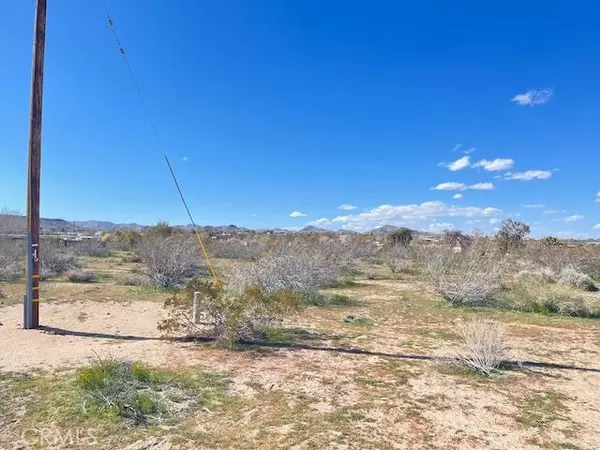 Landers, CA 92285,0 Yellowknife Road