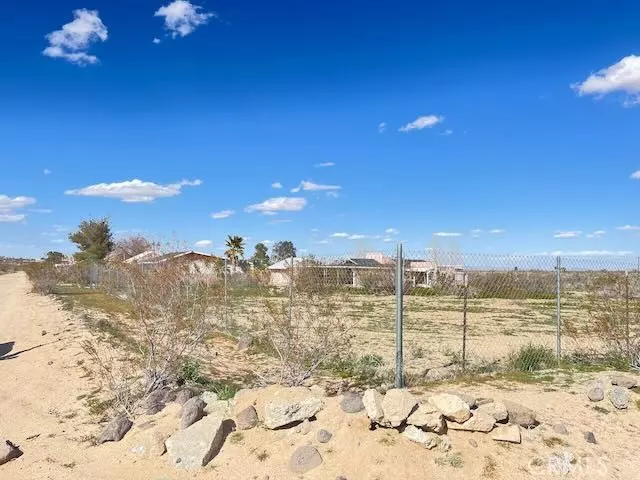 Landers, CA 92285,0 Yellowknife Road