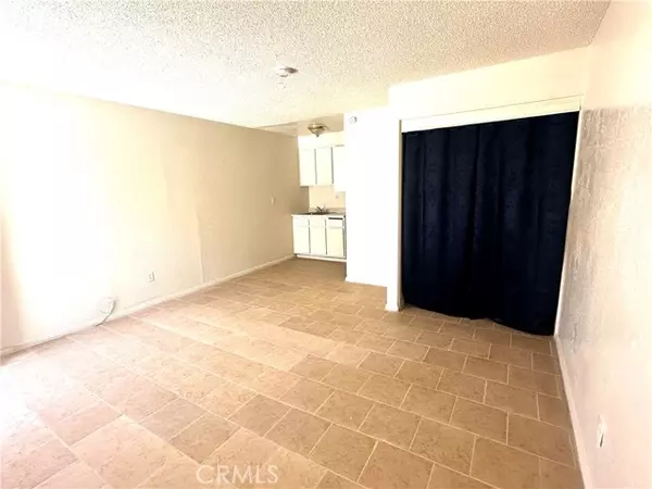 Adelanto, CA 92301,11661 White Avenue #studio