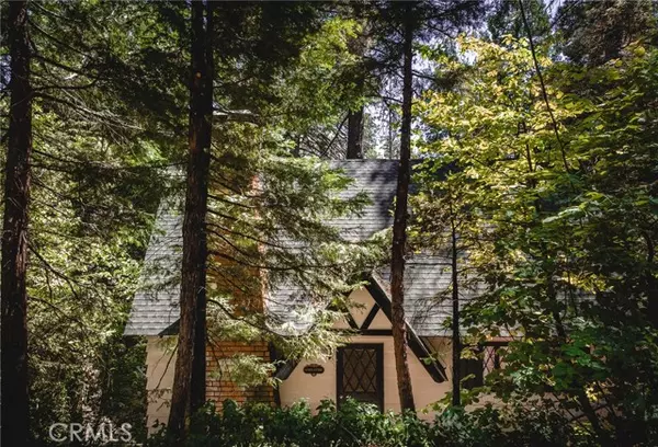 377 Hillside Road, Lake Arrowhead, CA 92352