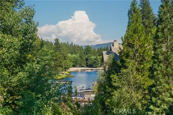 27539 Meadow Cove Court, Lake Arrowhead, CA 92352