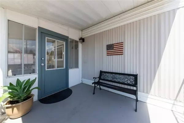 Yucaipa, CA 92399,12220 5th #207