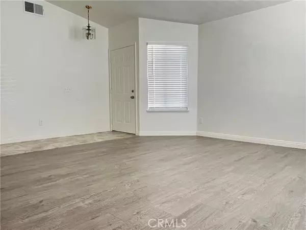 Palmdale, CA 93550,3025 E Avenue #1