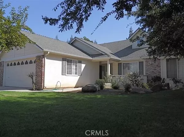 86 Minarets Avenue, Clovis, CA 93611