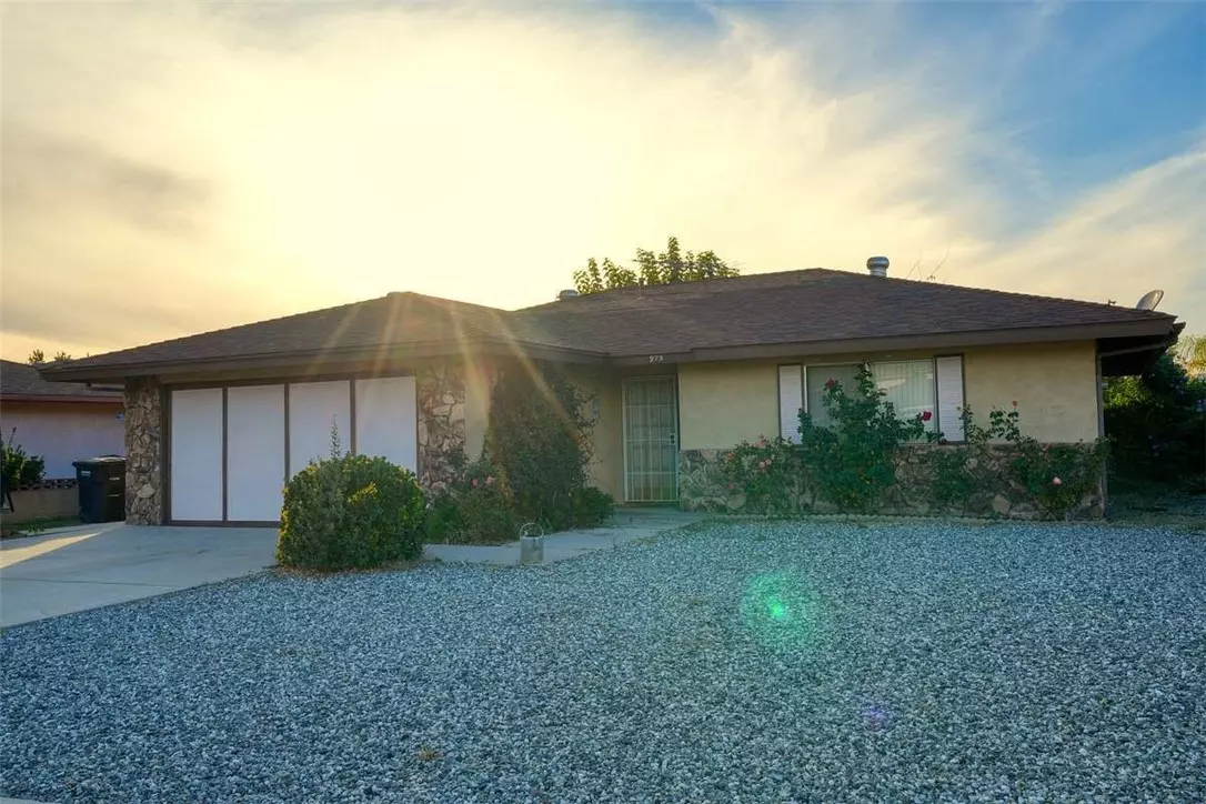 Hemet, CA 92543,975 Malaga Place