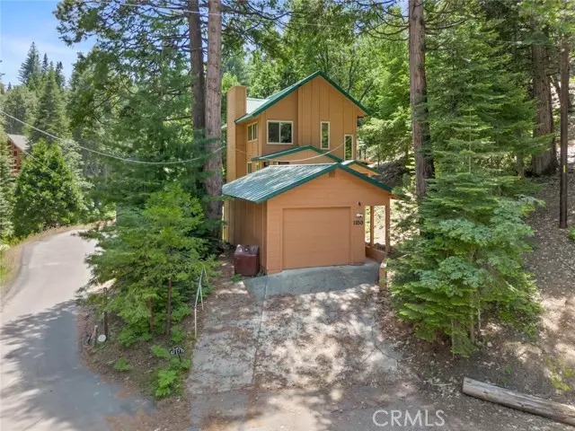 1153 Silvertip Lane, Fish Camp, CA 93623