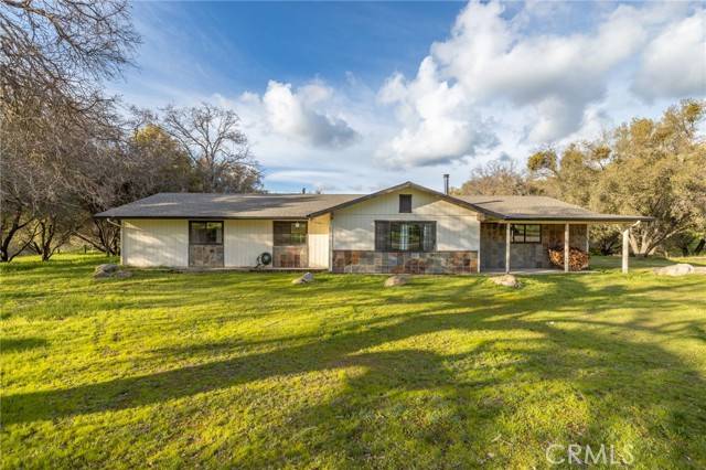 43317 Running Deer Court, Coarsegold, CA 93614