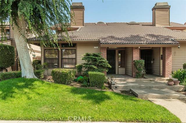 712 E Magill Avenue, Fresno, CA 93710