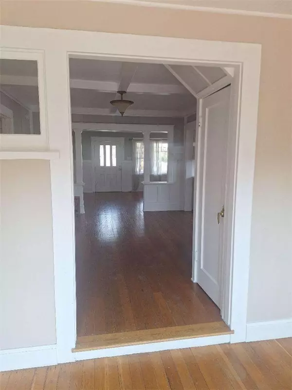Altadena, CA 91001,2109 N Marengo Avenue