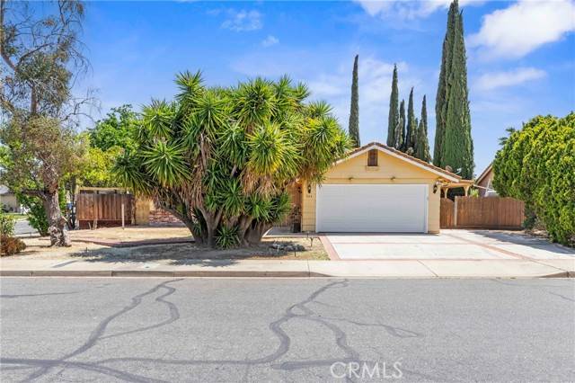 766 Meadowlark Avenue, Los Banos, CA 93635