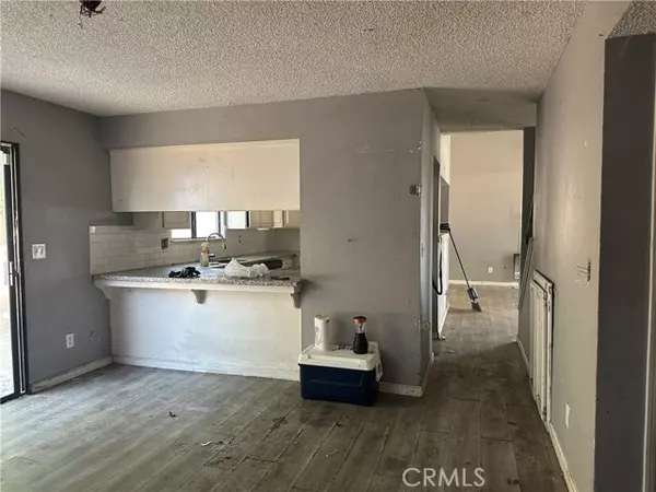 Fresno, CA 93722,2244 N Prospect Avenue