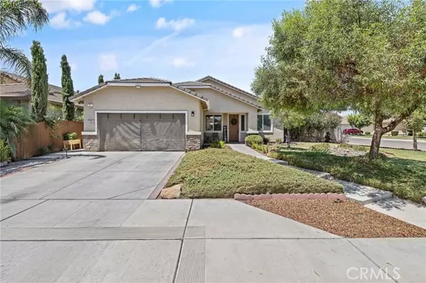 1382 S Wintercrest Avenue, Hanford, CA 93230
