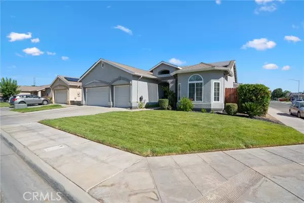 5874 W San Gabriel Avenue, Fresno, CA 93722