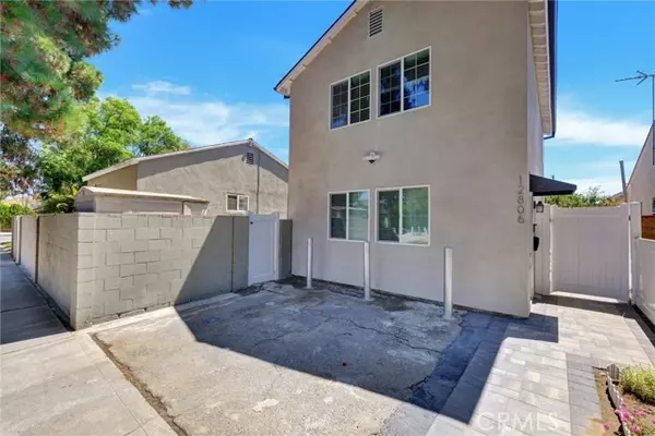 North Hollywood (los Angeles), CA 91606,6159 Goodland Avenue