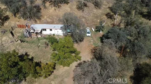 37799 Barberry Ln, Squaw Valley, CA 93675