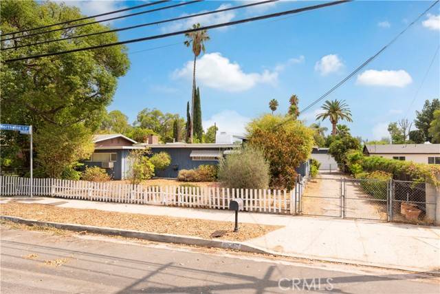 9250 Lemona Avenue, North Hills (los Angeles), CA 91343