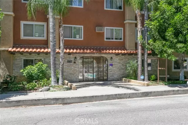 3220 Altura Avenue #215, Glendale, CA 91214