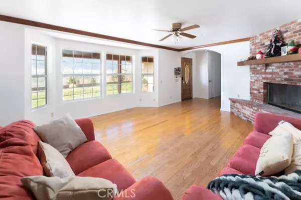 Leona Valley, CA 93551,7211 Elizabeth Lake Road