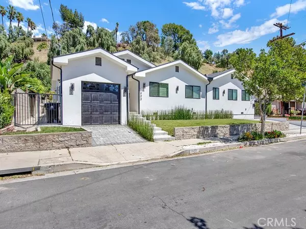 8600 Bluffdale Drive, Sun Valley (los Angeles), CA 91352