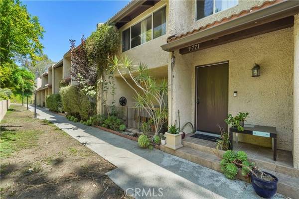 9771 Via Nola #53, Burbank, CA 91504