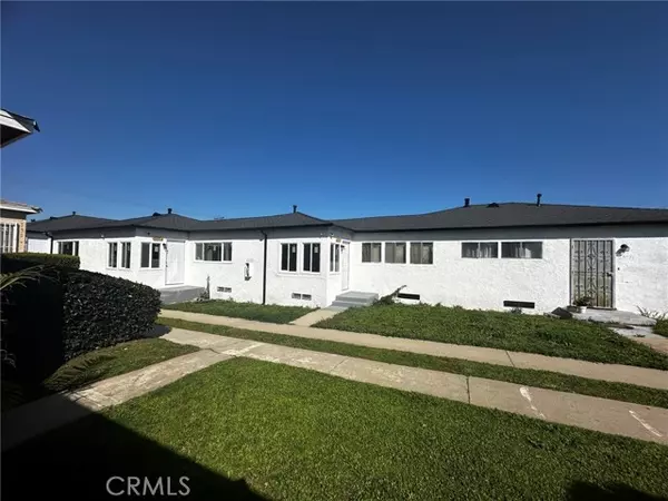 1525 W 105th Street, Los Angeles, CA 90047