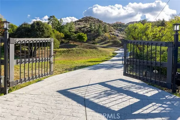 Canyon Country (santa Clarita), CA 91387,26644 Brooken Avenue