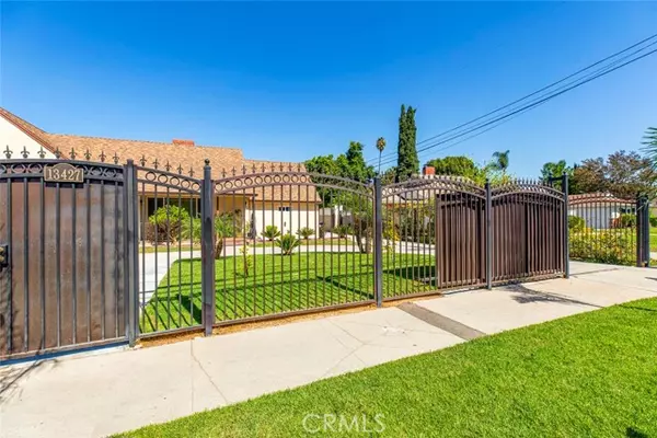 13427 Erwin Street, Los Angeles, CA 91401